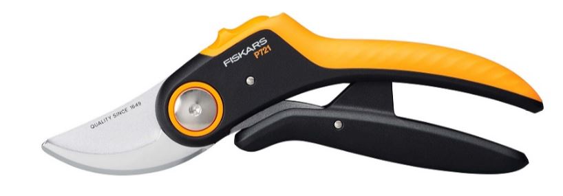 Fiskars Plus -Oksasakset P721
