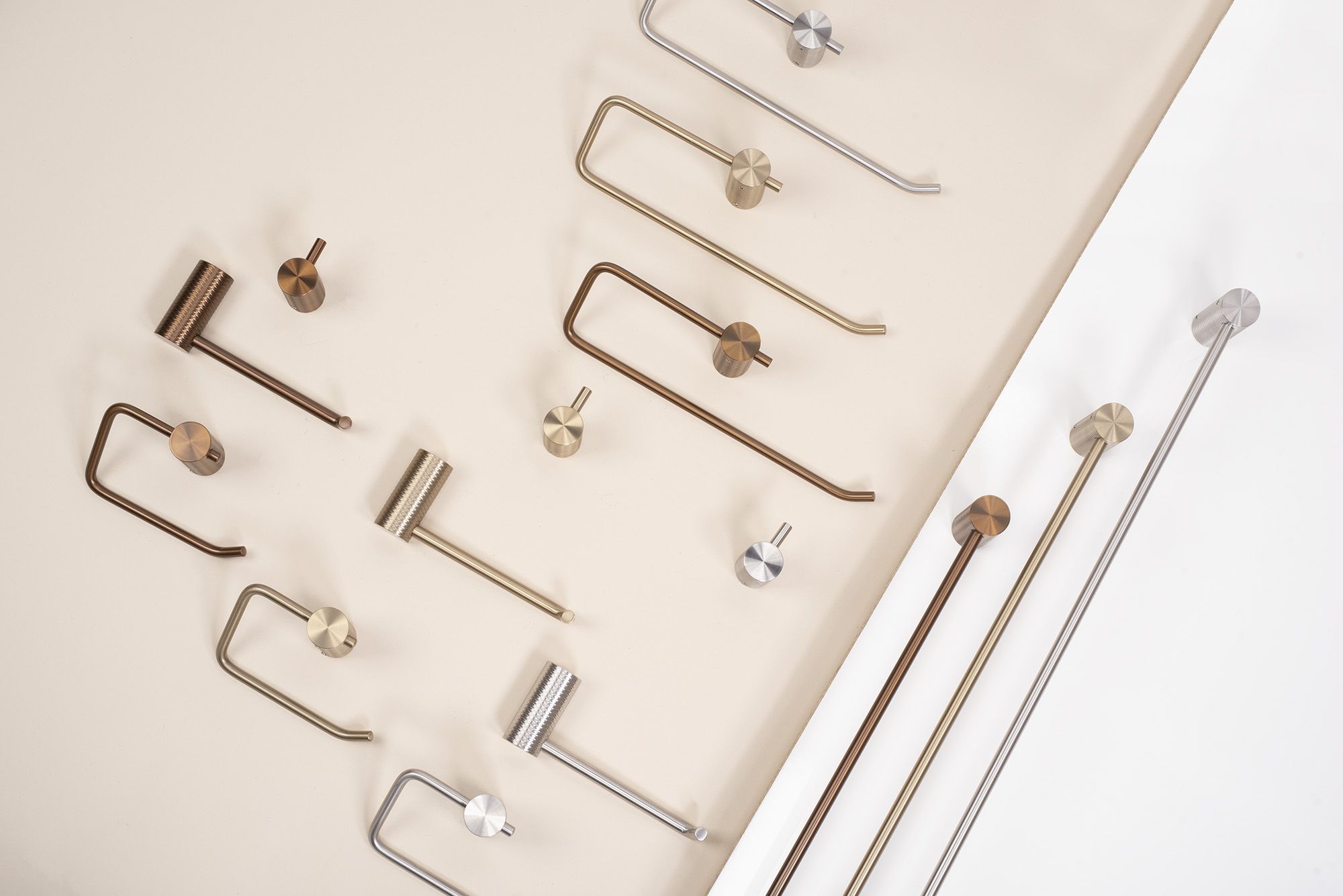 REA kylpyhuoneteline 9711A Prism harjattu teräs, 6,5X16,5X3CM