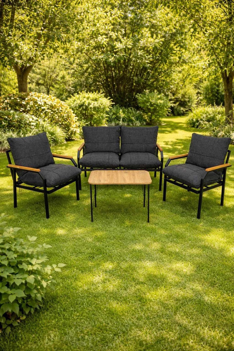 Norda Design Puutarhan oleskeluryhmä Alya Sehpa 61 x 61 x 70 cm