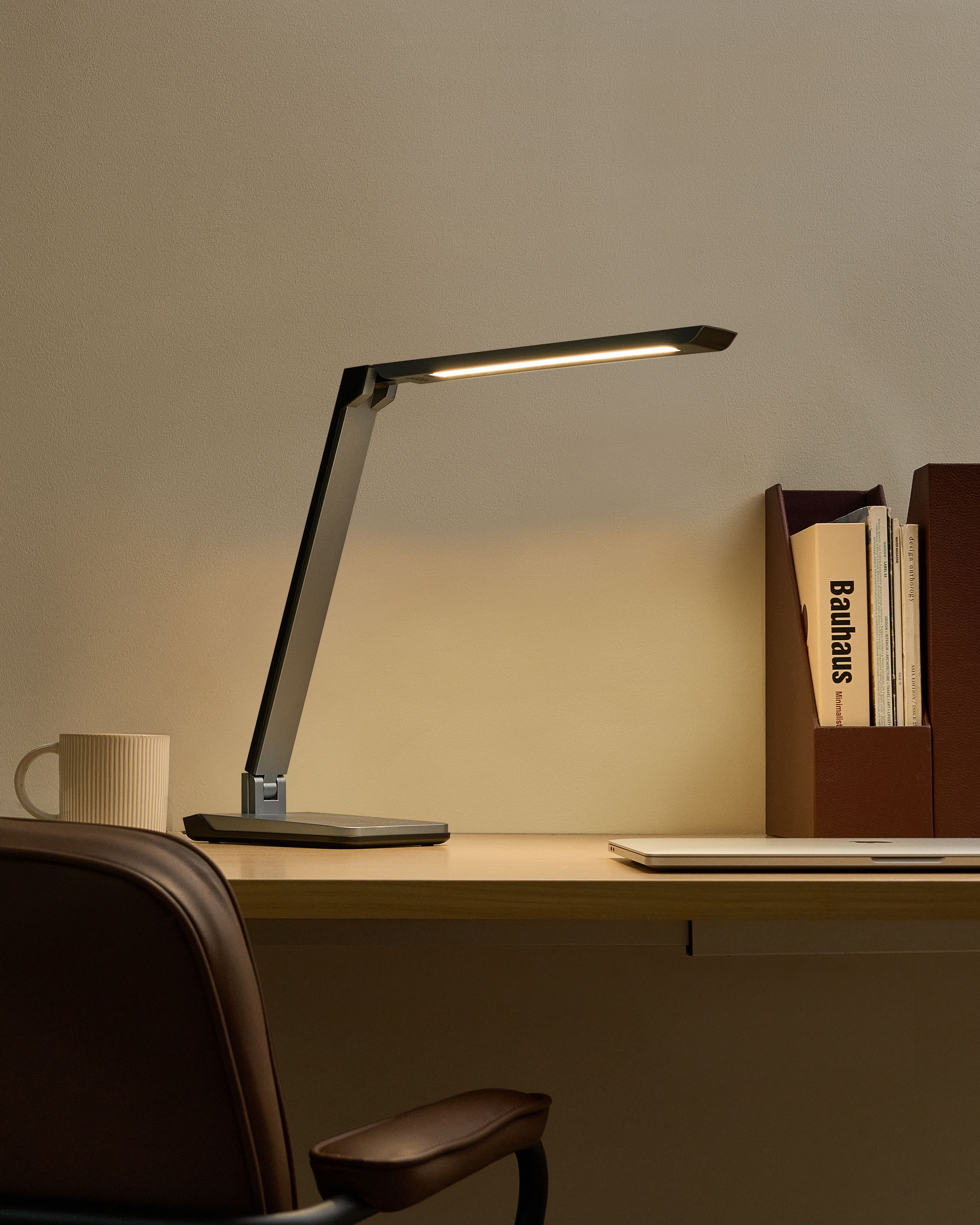 Työpöydän LED-valaisin PICTOR himmentimellä Tummanharmaa