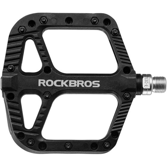 Nylonista MTB-pedalit leveällä alustalla