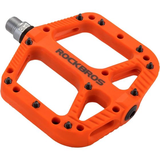 Nyloniset MTB-polkimet leveällä alustalla