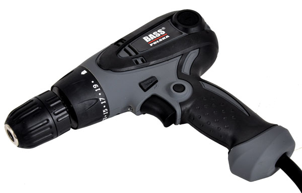 850 W:n porakone/ruuvinväännin LED-valolla