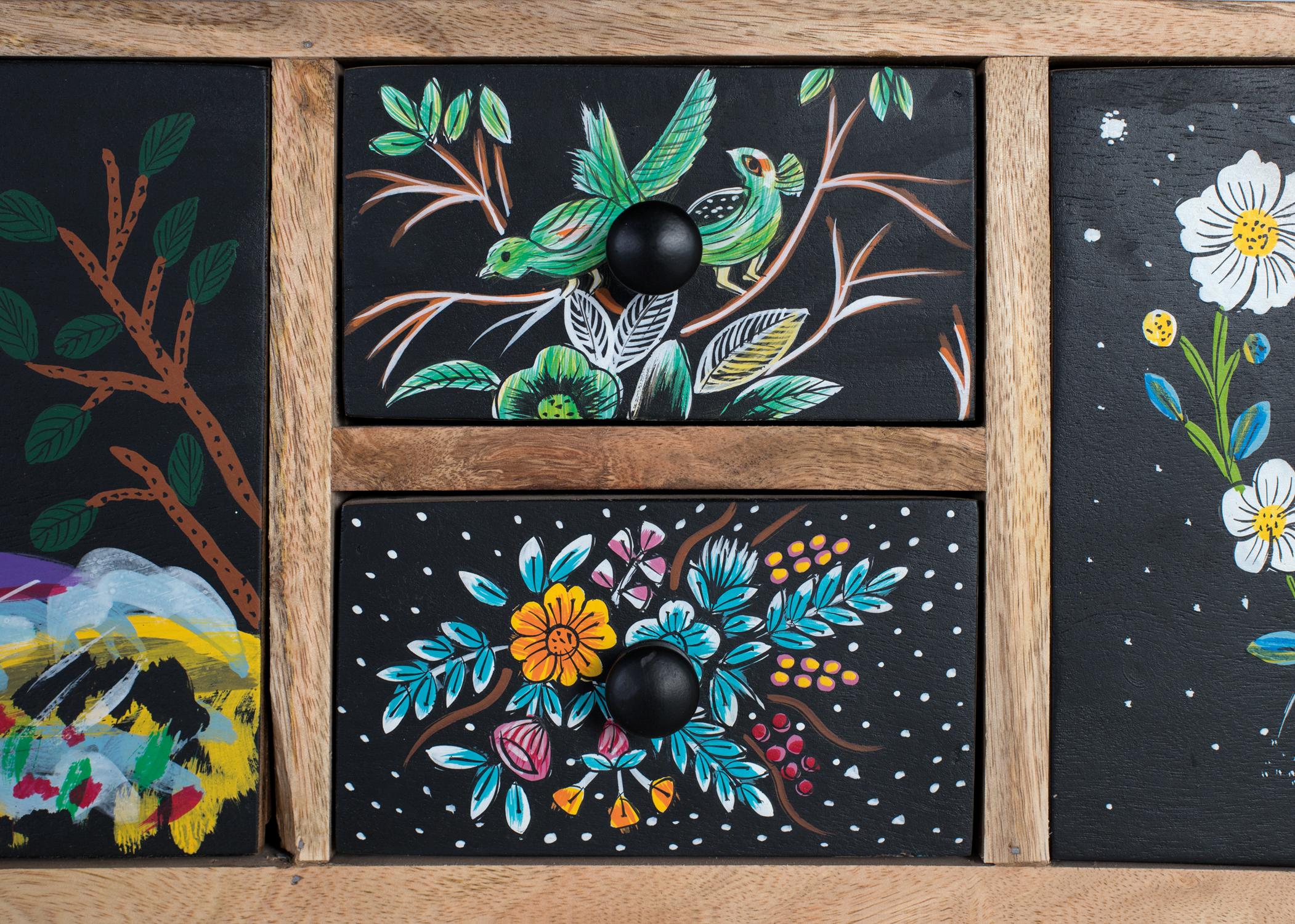 Etniseen tyyliin valmistettu mangopuusta valmistettu lipasto, 120 cm