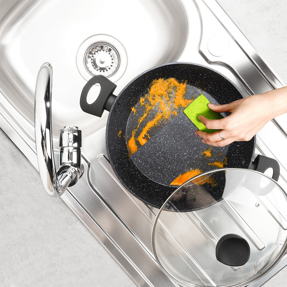 Syvä graniittinen paistinpannu lasikannella BLACK LINE 28 cm, 3,5 l