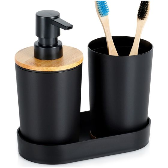 Musta kylpyhuonesetti, 3 osaa