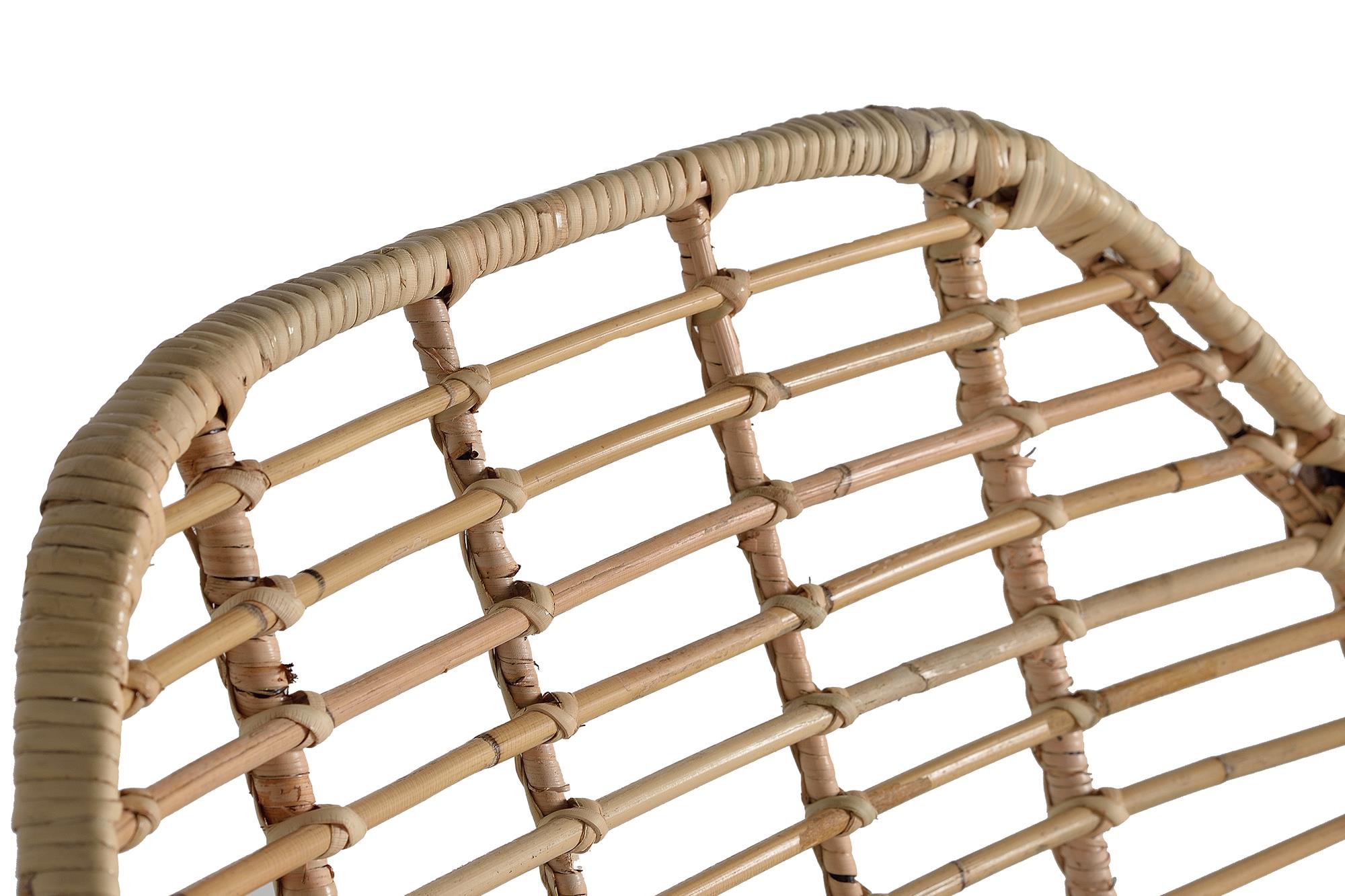 2 rottinkituolia, tyynyt sisältyvät hintaan