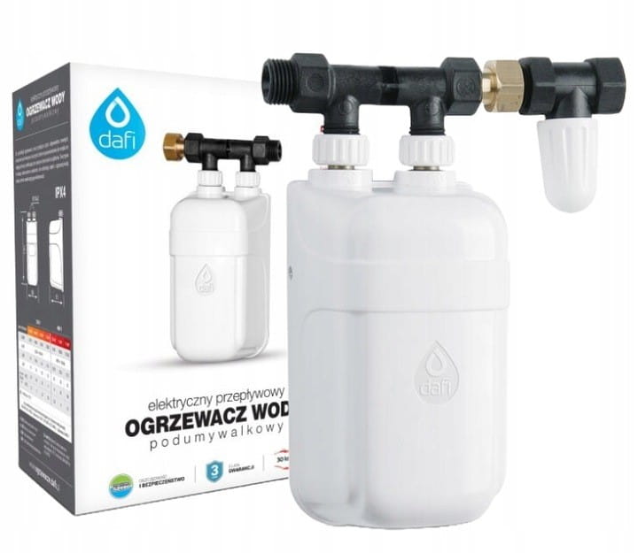 Välitön lämminvesivaraaja liitännällä 5,5 kW 230 V altaan alla