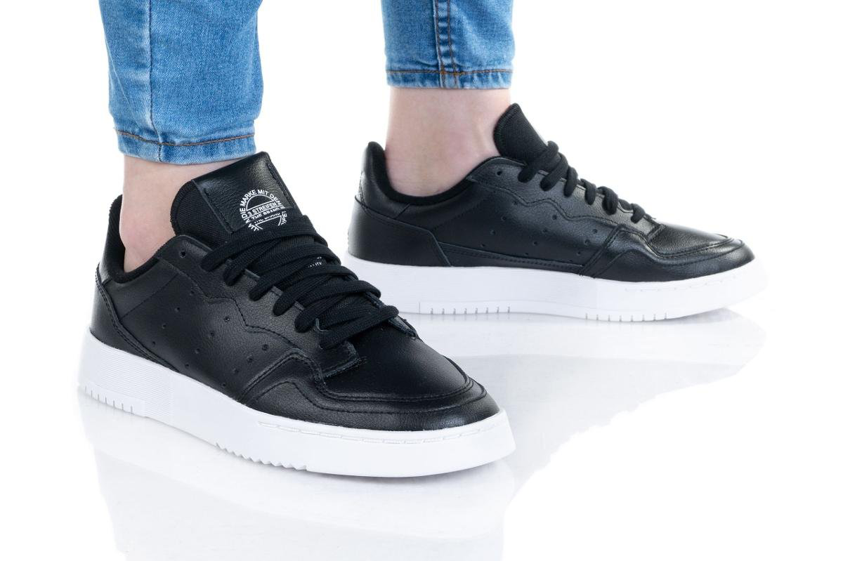 Adidas Supercourt J kengät koko 38 2/3 mustat tennarit