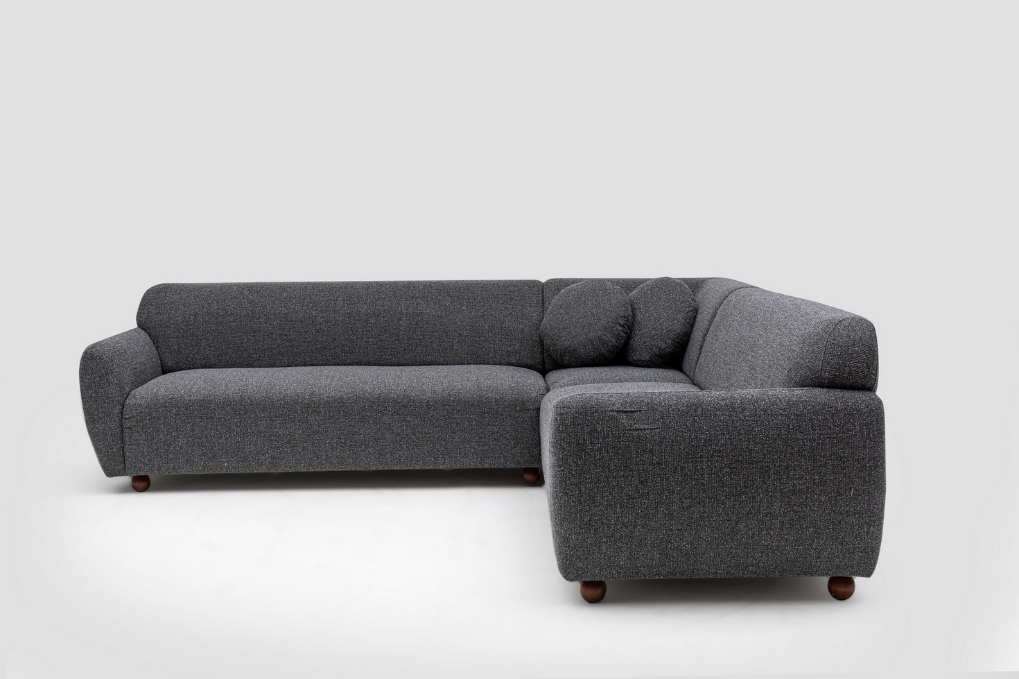 Norda Design Tyylikäs kulmasohva, tummanharmaa, 280x280 cm | Koivurunko, 100 % polyesteri, sisältää 2 tyynyä