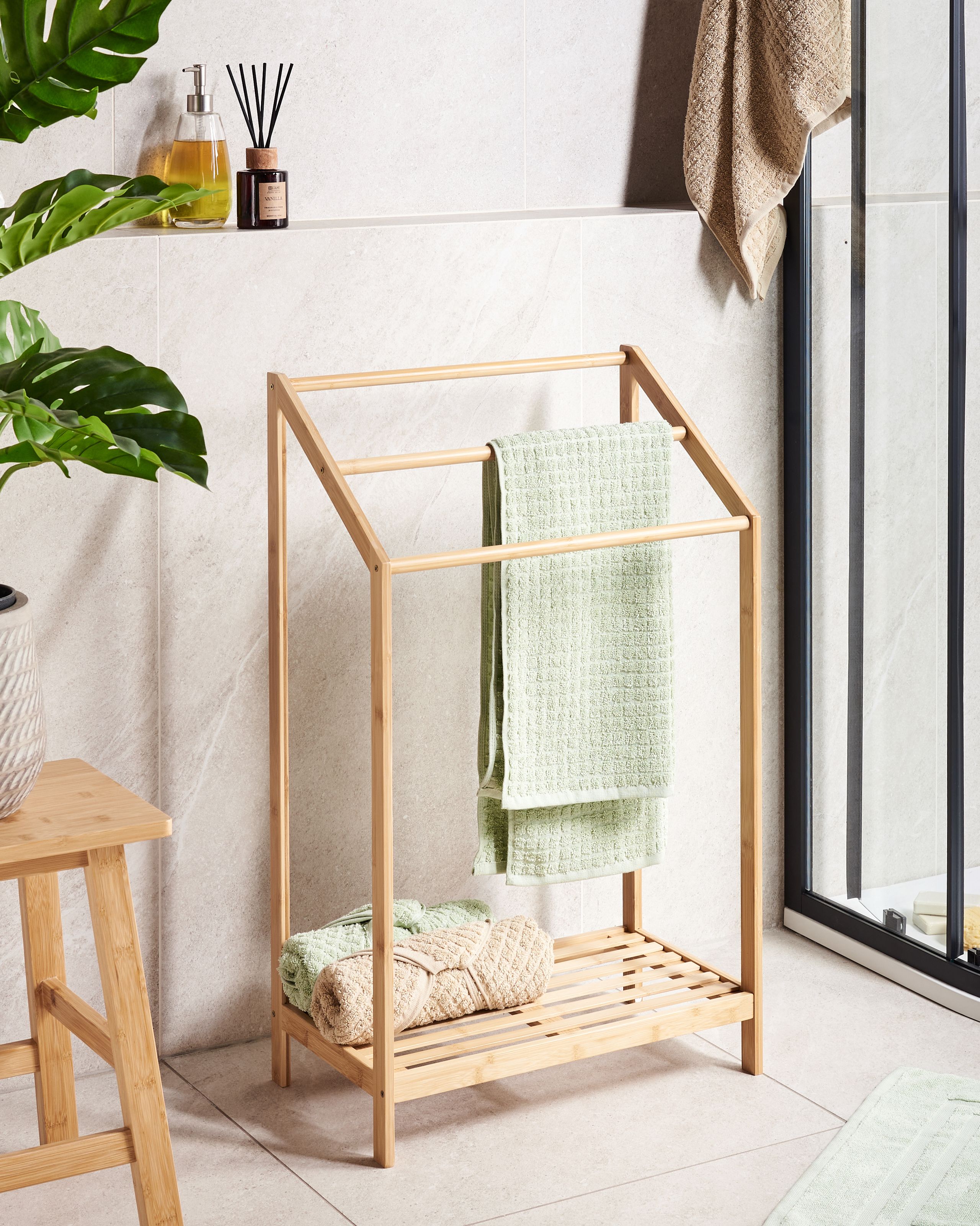 Pyyheteline hyllyllä YUNGAS bambu Vaaleanruskea