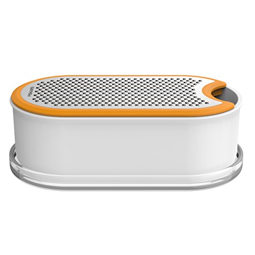 Fiskars  Functional Form -raastin säilytysrasialla