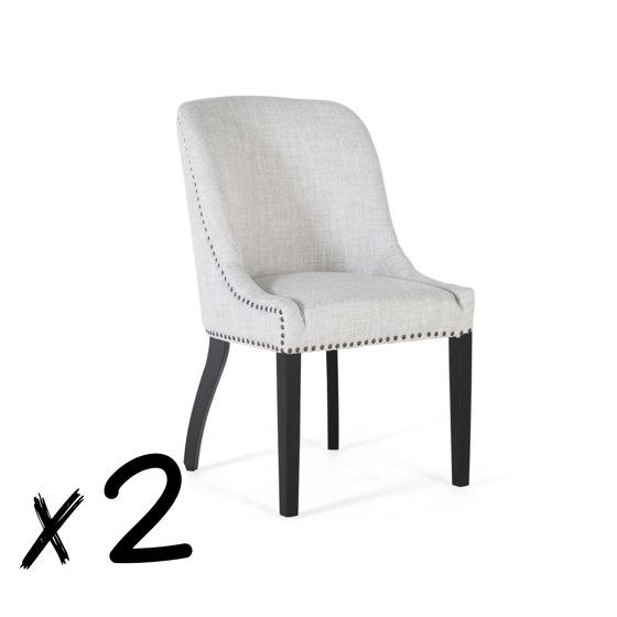 2 harmaalla kankaalla verhoiltua tuolia