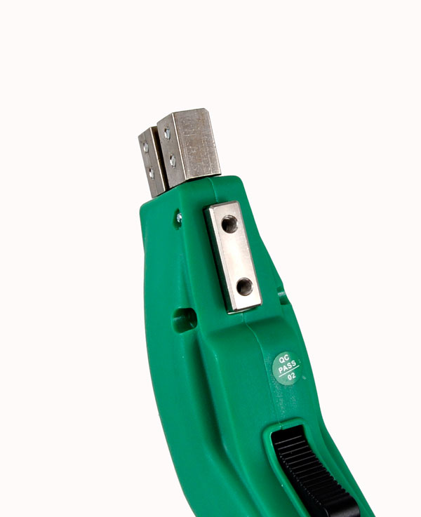 Lämpöveitsi polystyreenin leikkaamiseen terillä