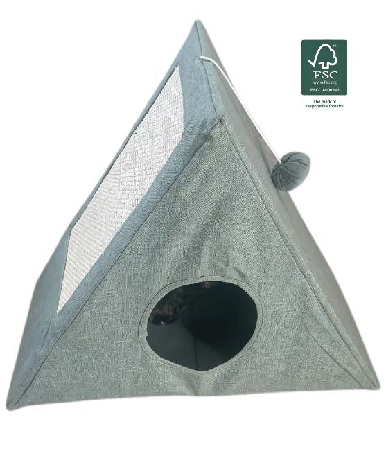 Kissan talo pyramidi raapimismatolla – 51 x 25 x 40 cm