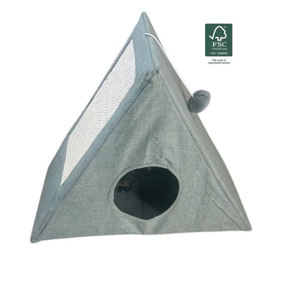 Kissan talo pyramidi raapimismatolla – 51 x 25 x 40 cm