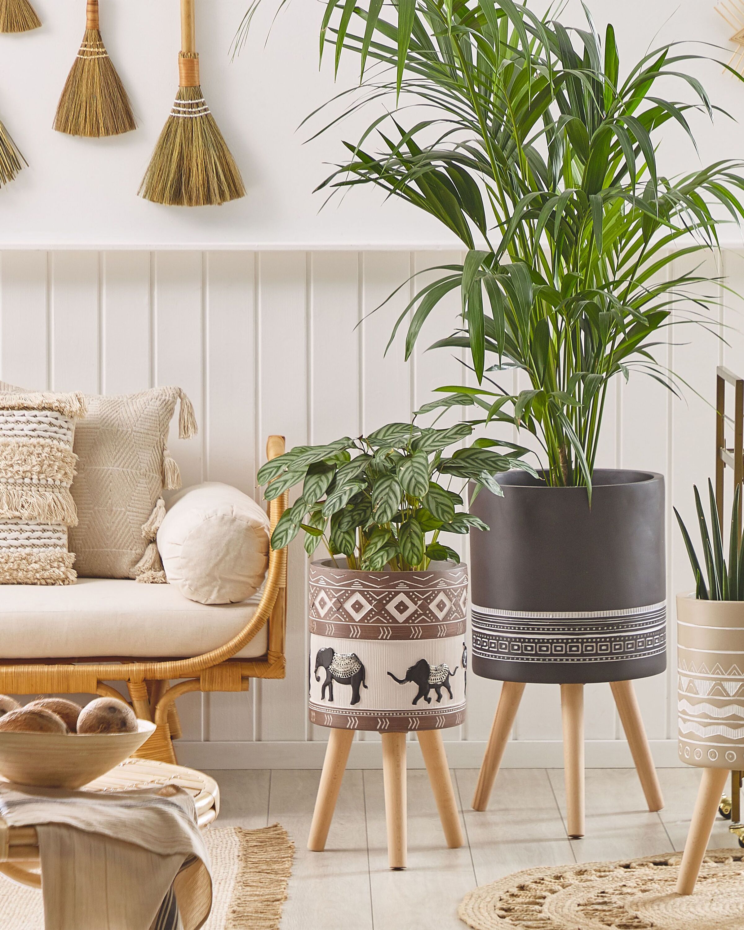 Korotettu kukkaruukku ACHILIO 30 cm Tummanruskea