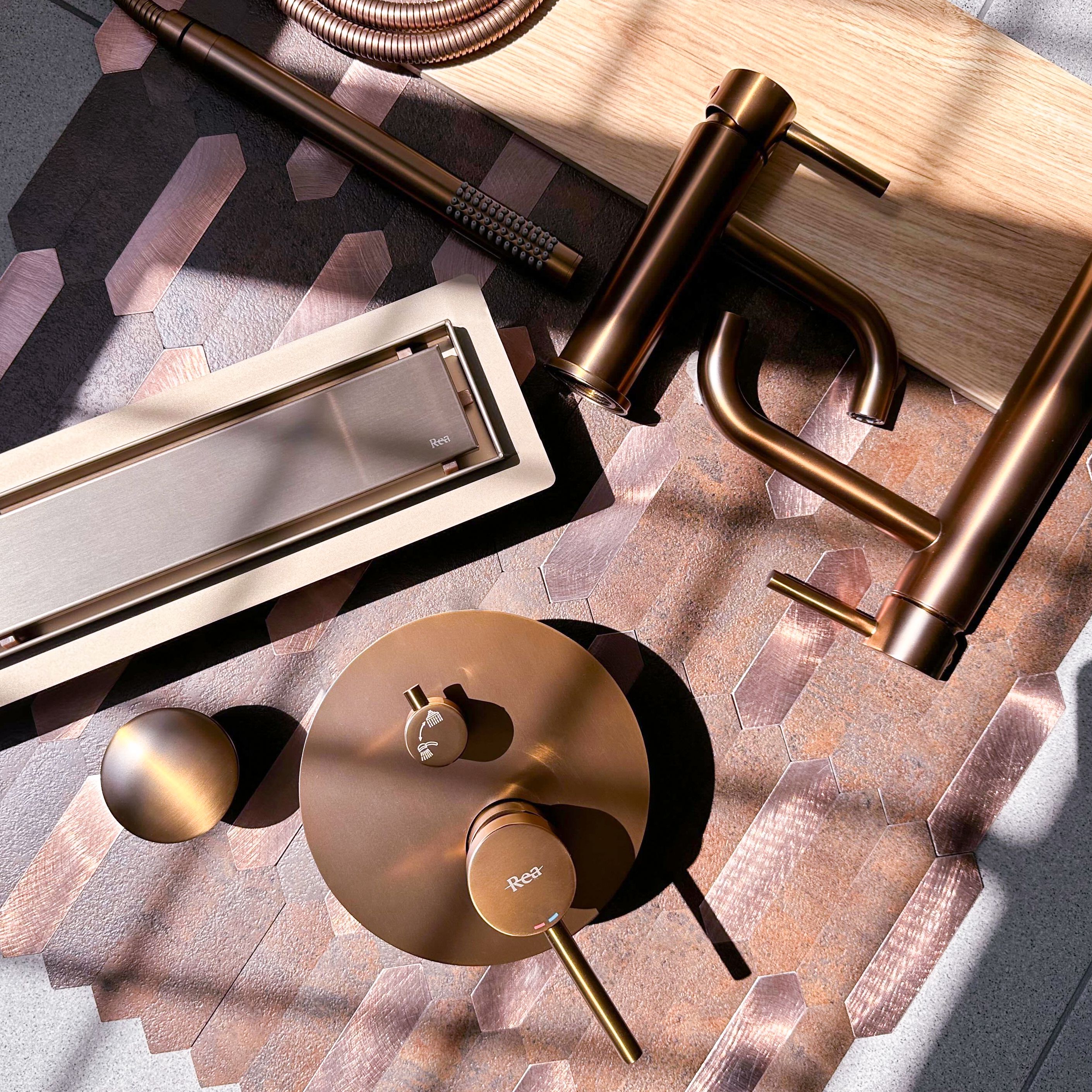 REA Linjalattiakaivo NEOX PRO 60 harjattu kupari, 64X11X6,5CM