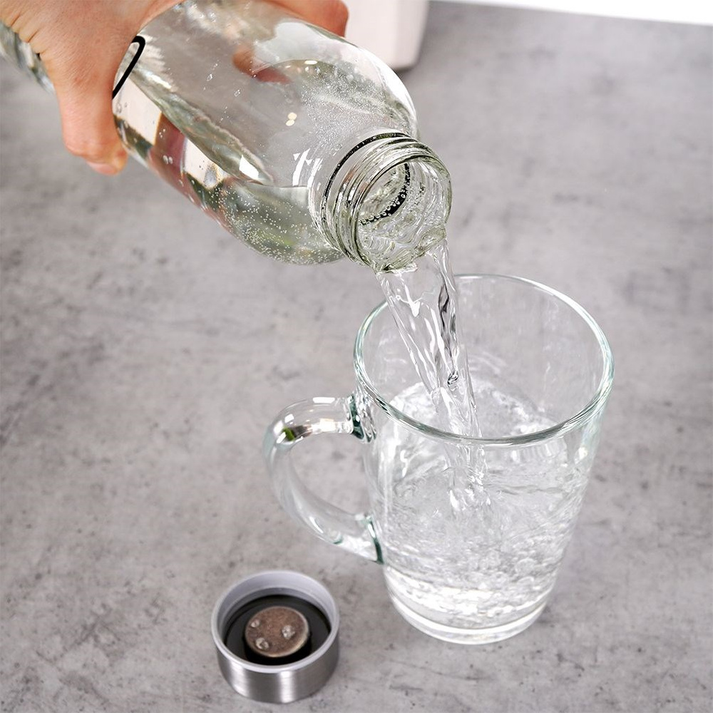 Lasinen vesipullo 700 ml
