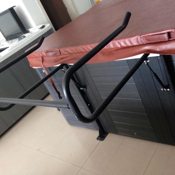 Lyfco ulkoporealtaan eristekannen nosturi